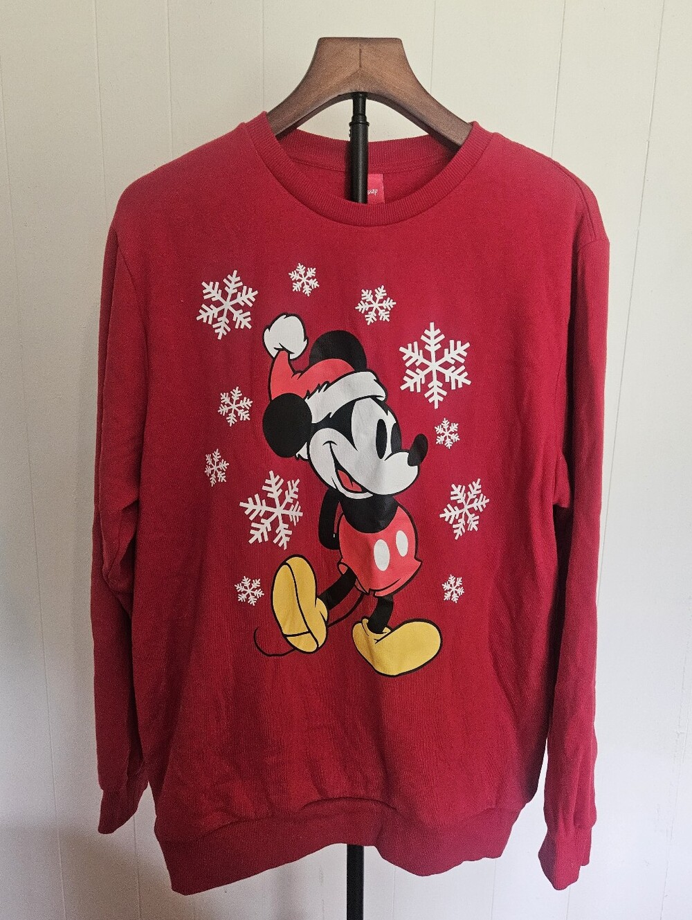 Disney Red Mickey Mouse Crewneck Christmas Sweatshirt Size Large